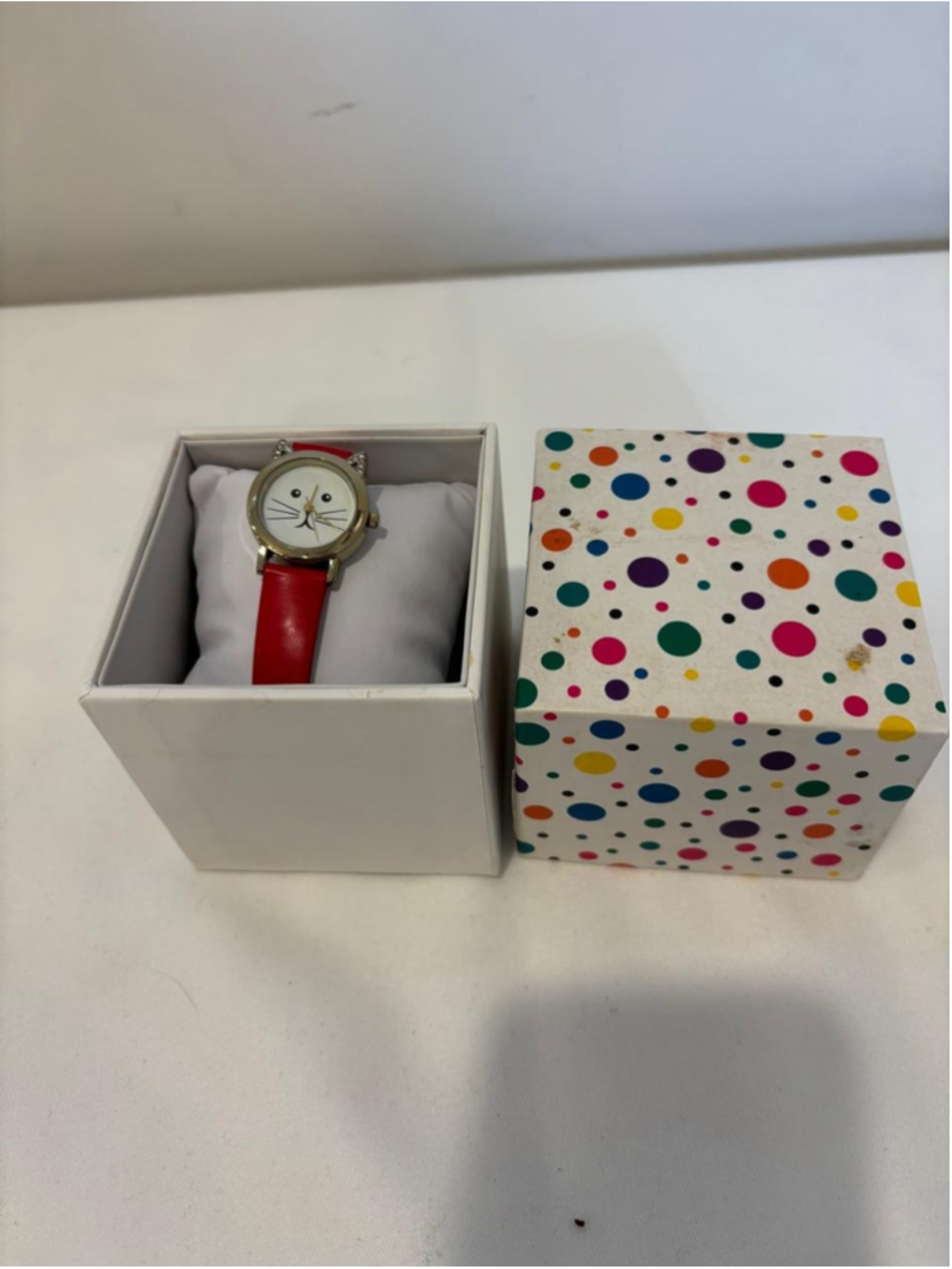 Women’s Cat Face Wristwatch Red Band Gold Tone Novelty Fashion Watch #C118